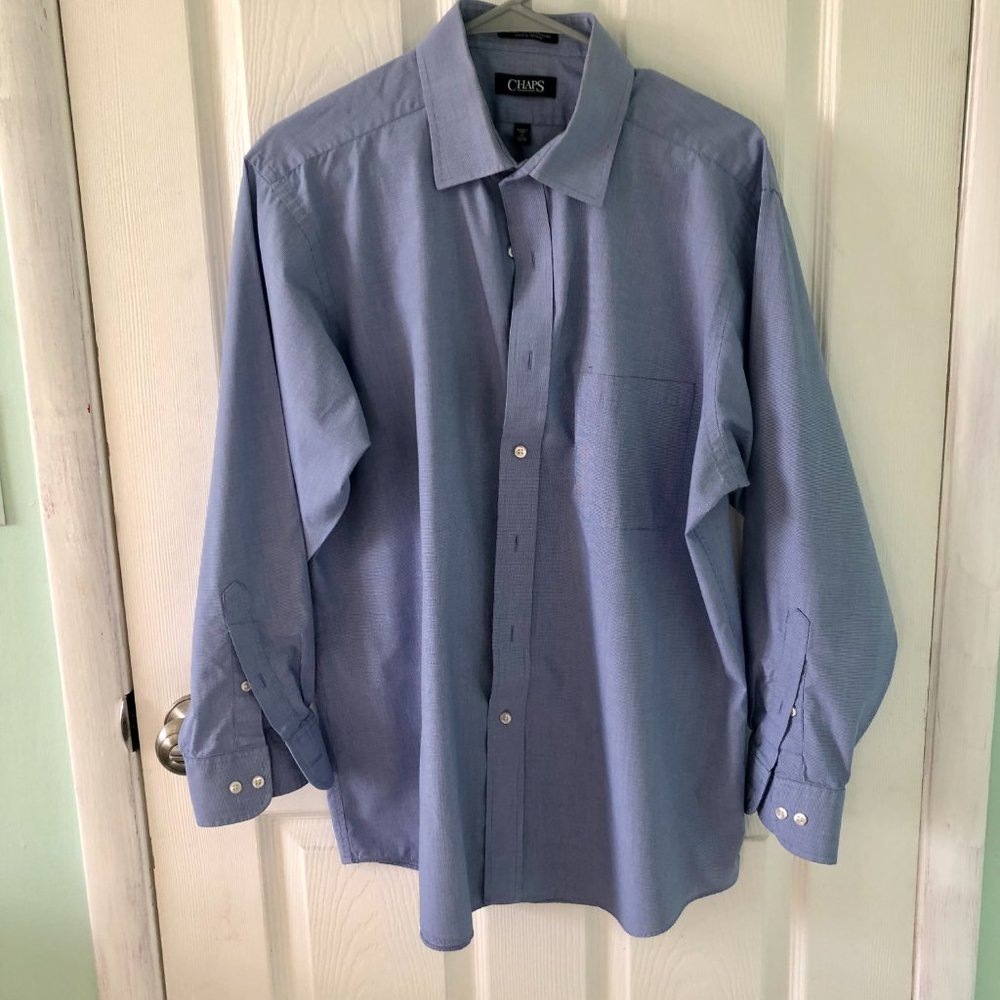 CHAPS Men's Button Down Light Blue Shirt